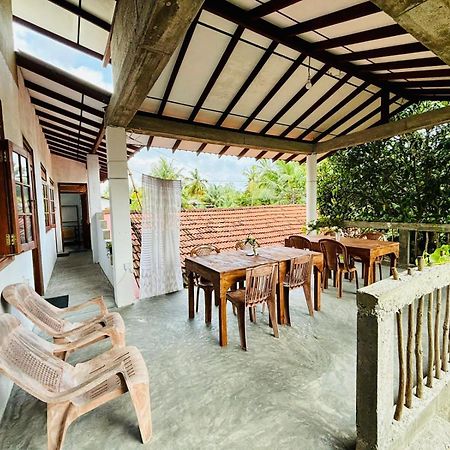Sanithu Homestay And Villa Galle Buitenkant foto