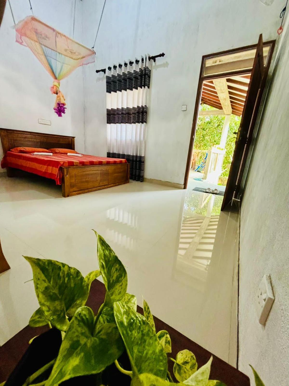 Sanithu Homestay And Villa Galle Buitenkant foto