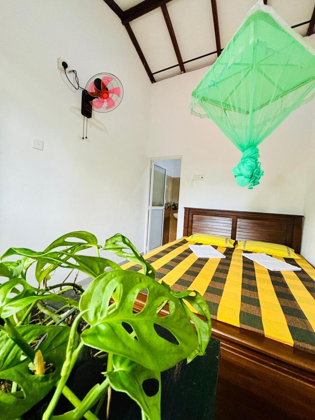 Sanithu Homestay And Villa Galle Buitenkant foto