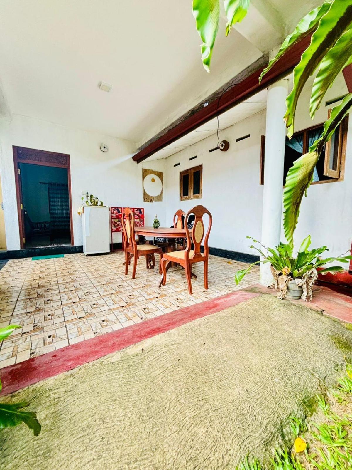 Sanithu Homestay And Villa Galle Buitenkant foto
